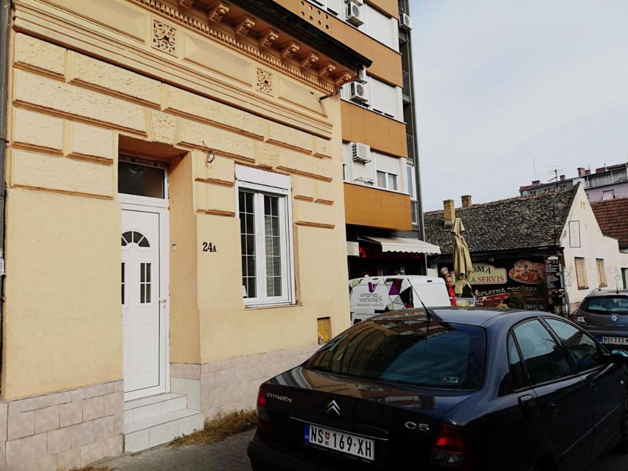 Filinhome Papa Suite 2 Novi Sad Eksteriør billede